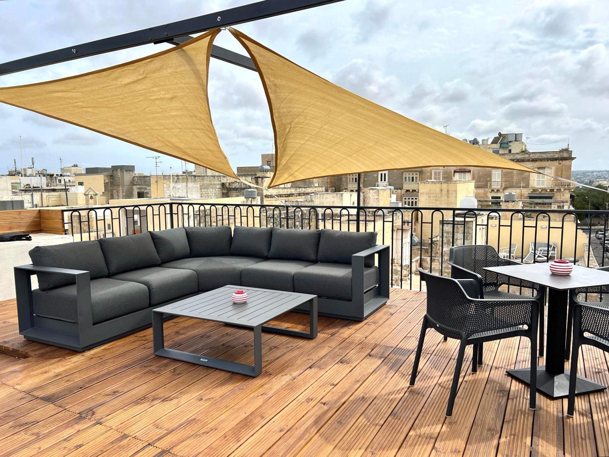 Florette Suite Designer Finish With Stunning Lounge Terrace By Arcobnb إيل فورجانا المظهر الخارجي الصورة