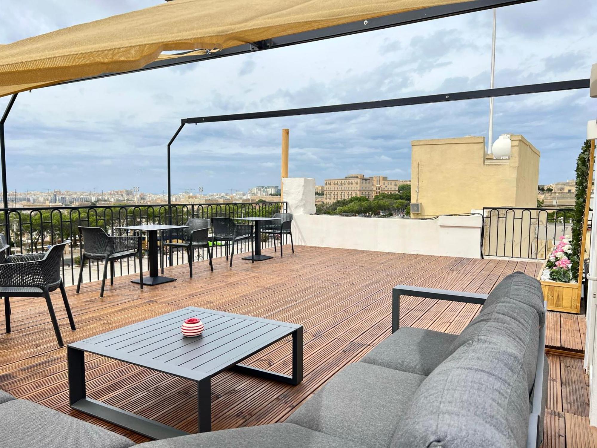 Florette Suite Designer Finish With Stunning Lounge Terrace By Arcobnb إيل فورجانا المظهر الخارجي الصورة